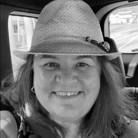 Meet your Posher, Nadine - Picture 4 of 12